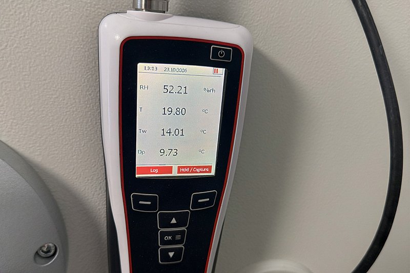 Digitální sonda Rotronic HC2A-S s měřidlem HP32